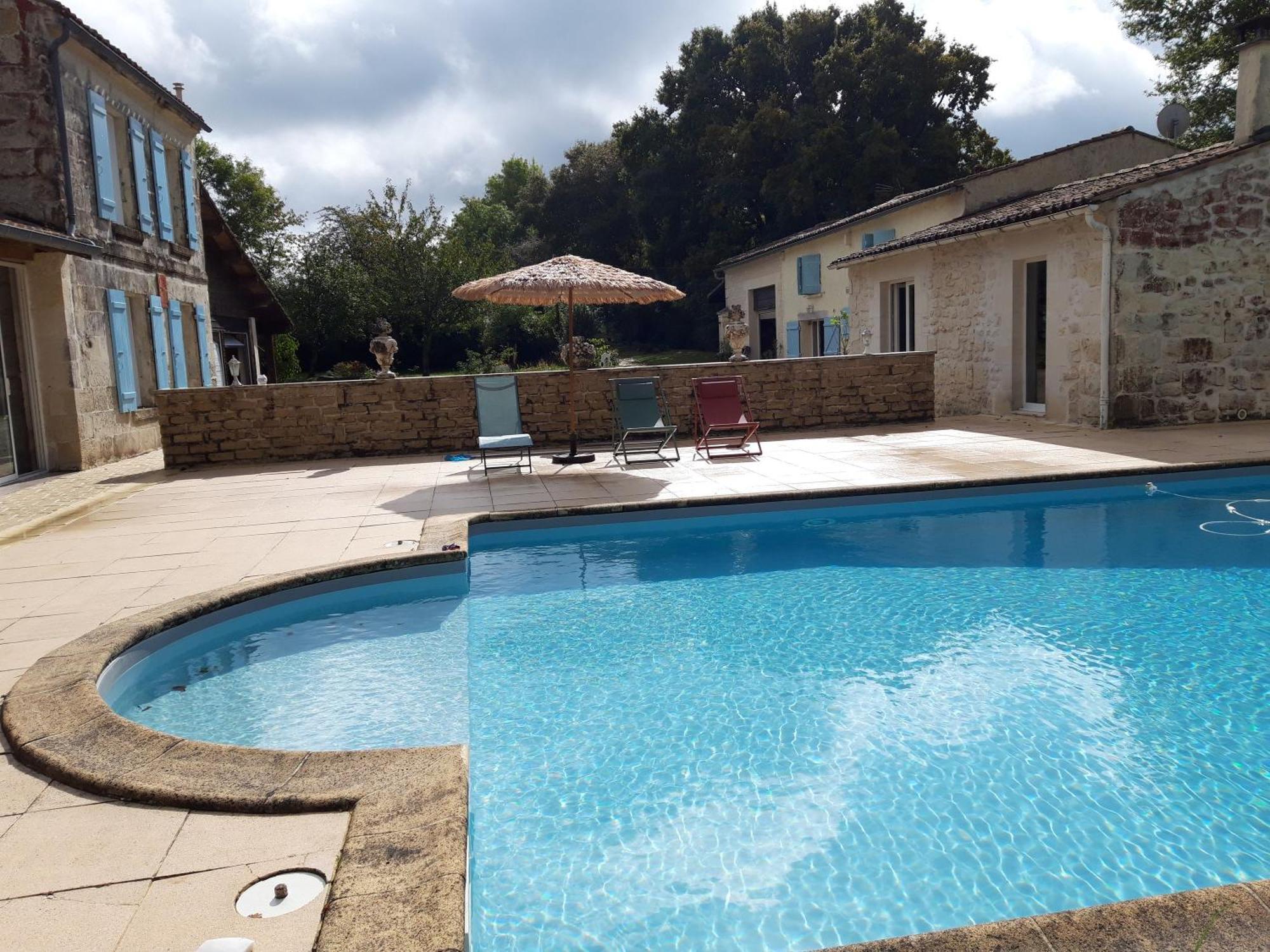Hotel Domaine Fontcouverte Fontcouverte  Esterno foto